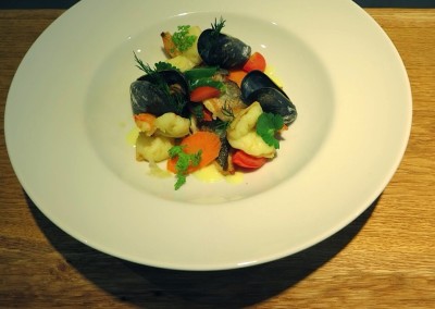 Neue Heimat Basis-fuer-Fischsuppe-Dorade-Wolfsbarsch-Miesmuscheln-und-Garnelen